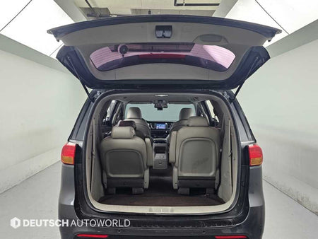 Kia Carnival — photo 19
