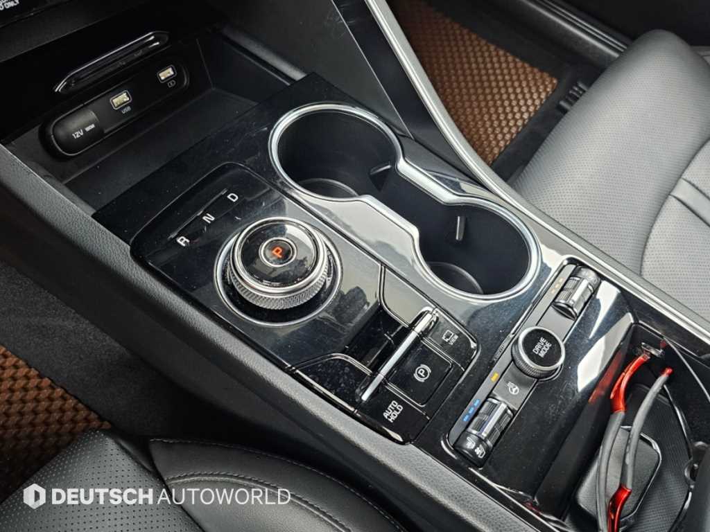 Kia K5 — photo 09