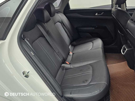 Kia K5 — photo 12