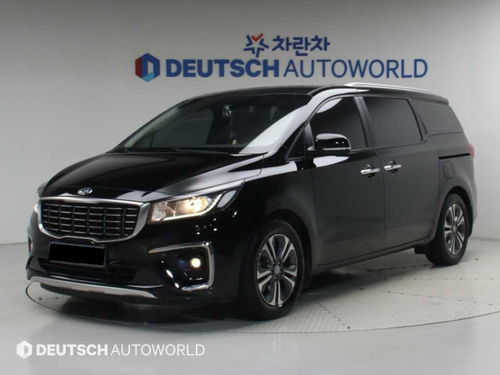 Kia Carnival — photo 01