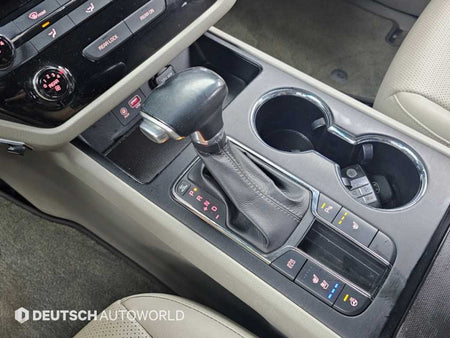 Kia Carnival — photo 09