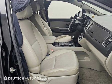 Kia Carnival — photo 10