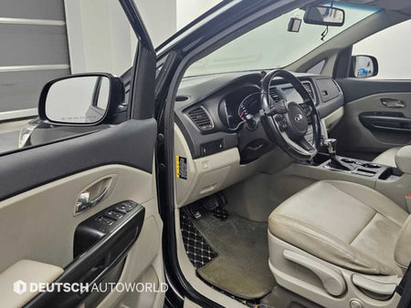 Kia Carnival — photo 11