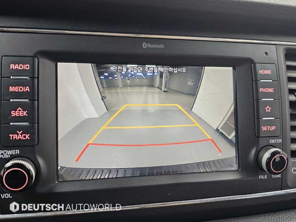 Kia Carnival — photo 15