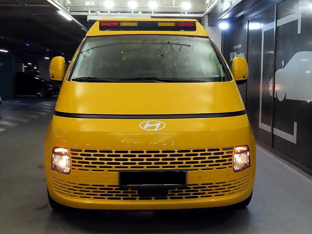 Hyundai Staria — photo 02