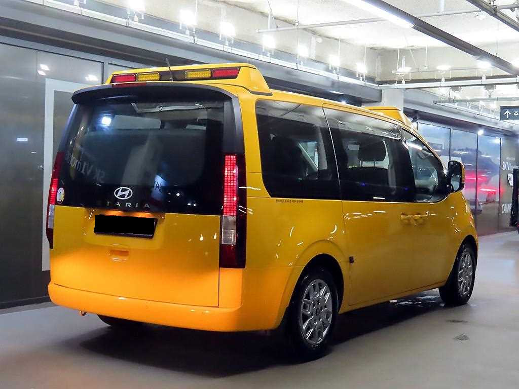 Hyundai Staria — photo 04
