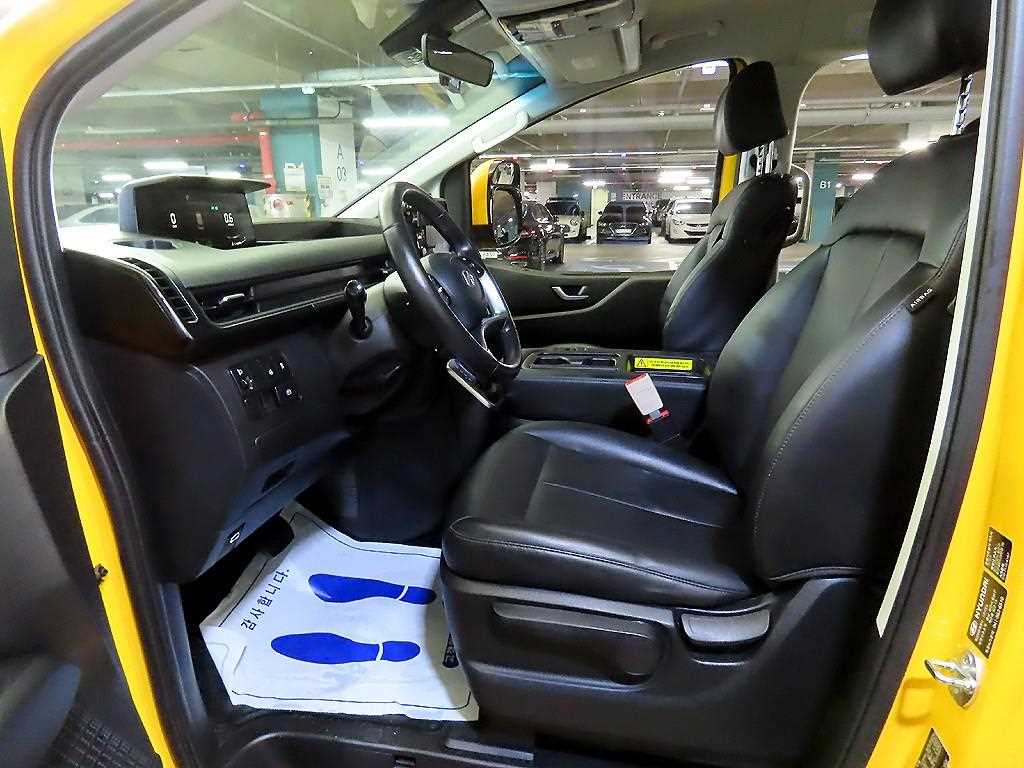 Hyundai Staria — photo 06