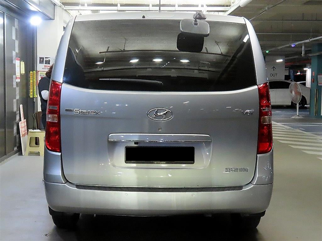 Hyundai Starex — photo 05