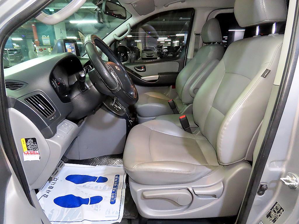 Hyundai Starex — photo 06