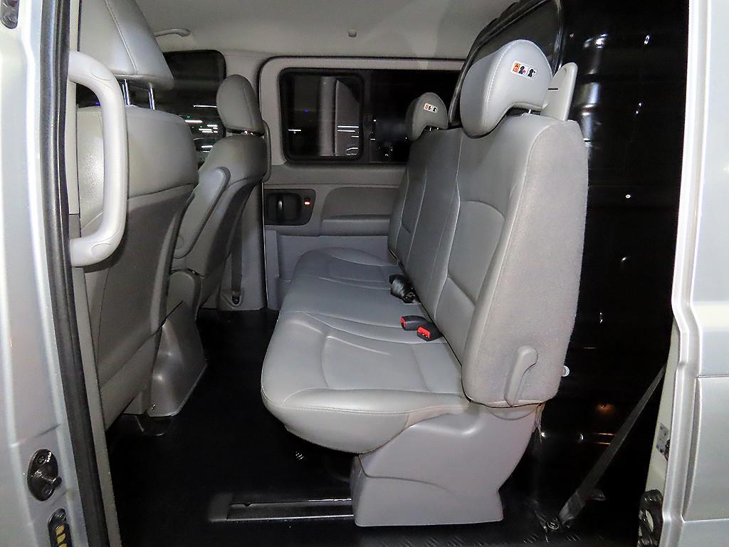 Hyundai Starex — photo 07