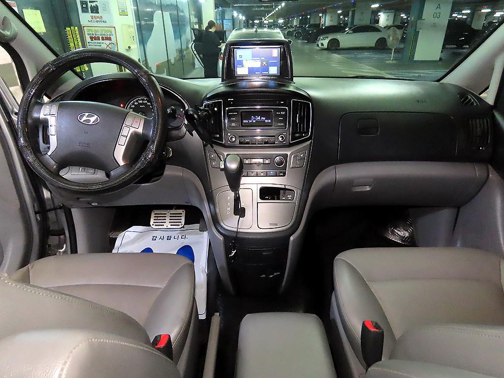 Hyundai Starex — photo 10