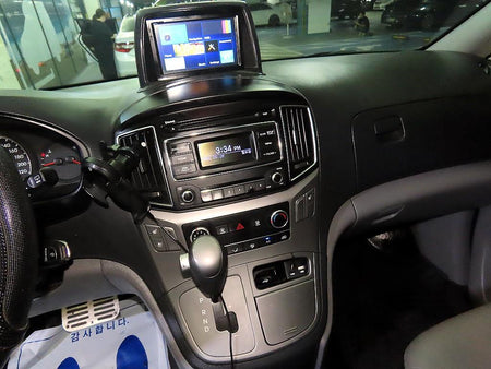 Hyundai Starex — photo 11