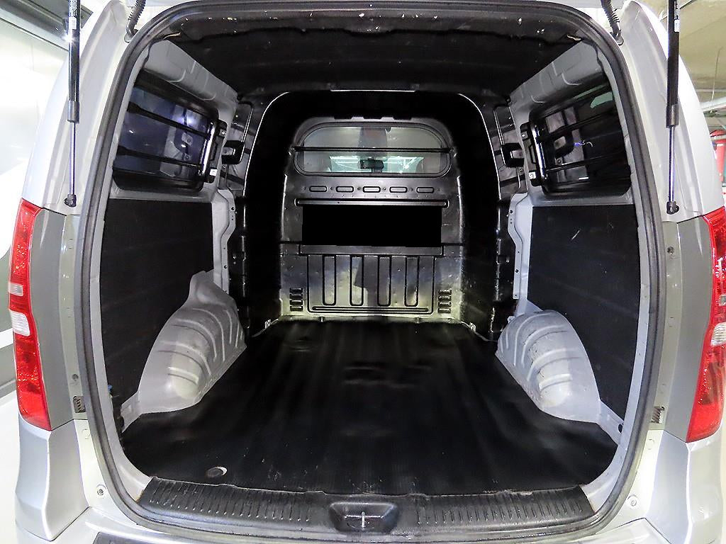 Hyundai Starex — photo 16