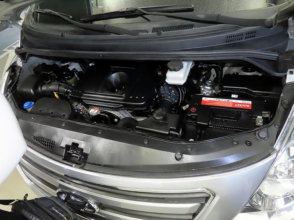 Hyundai Starex — photo 17