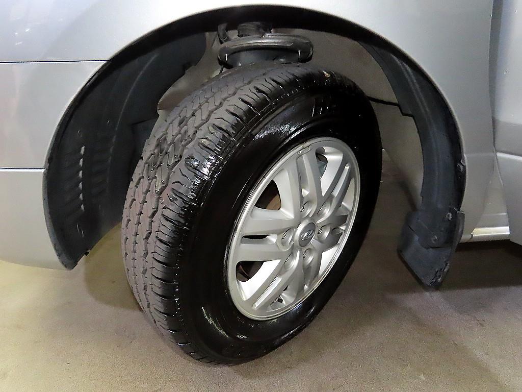 Hyundai Starex — photo 18