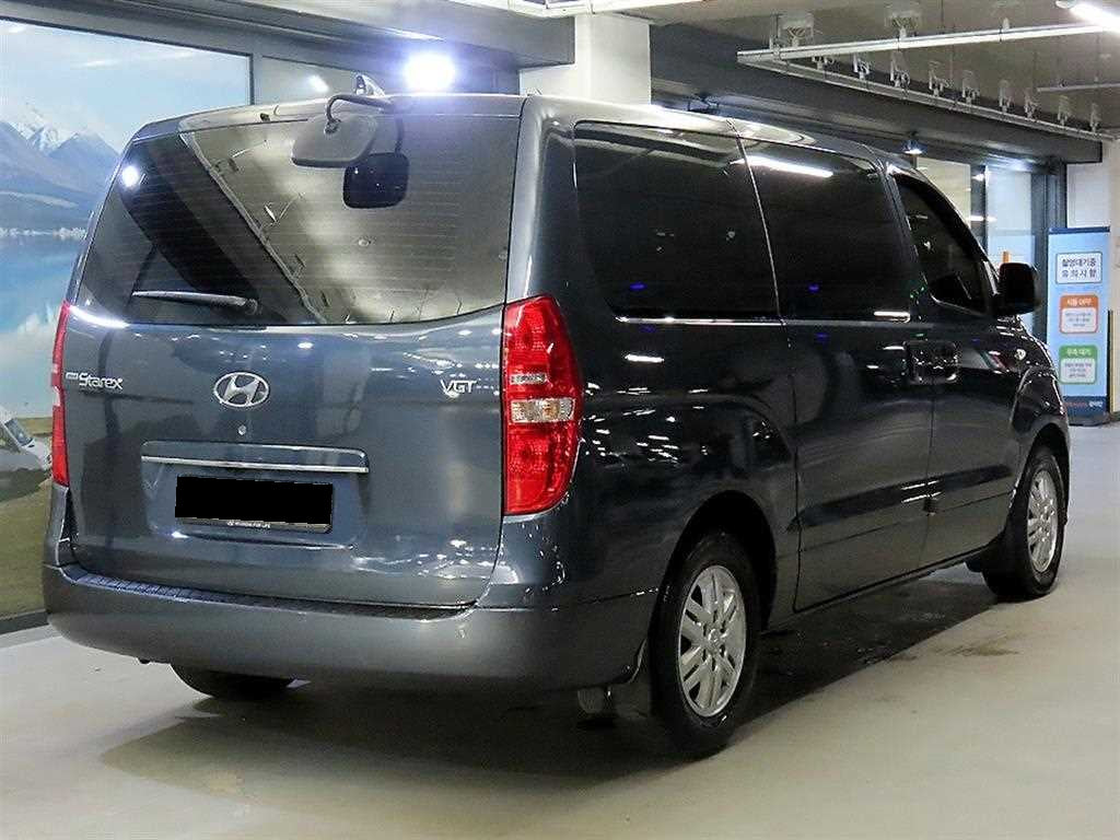 Hyundai Starex — photo 04