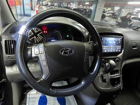 Hyundai Starex — photo 08