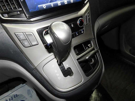 Hyundai Starex — photo 12