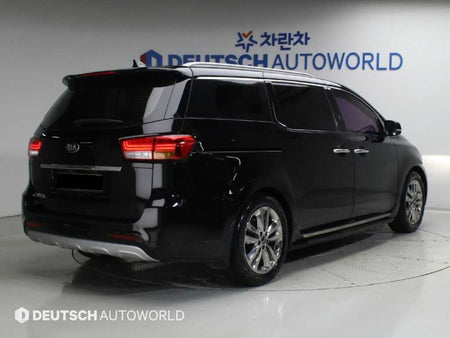 Kia Carnival — photo 02