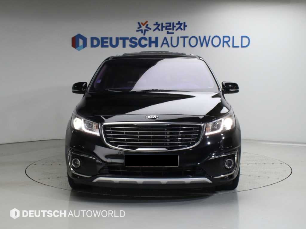 Kia Carnival — photo 03