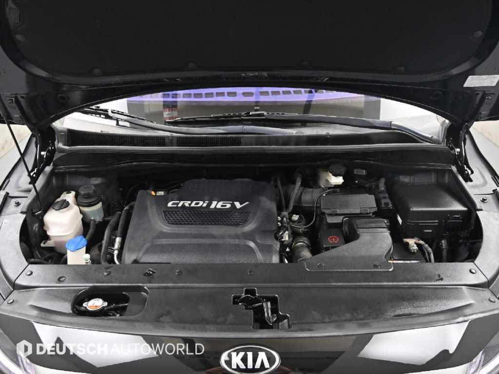 Kia Carnival — photo 06