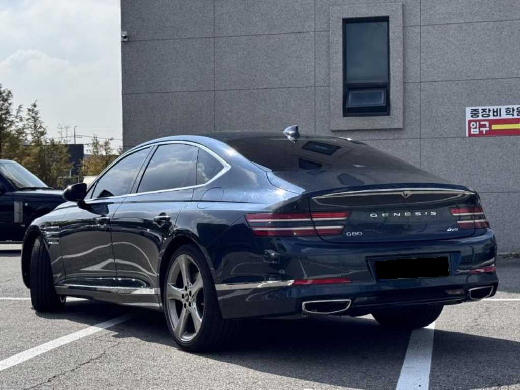 Genesis G80 — photo 02