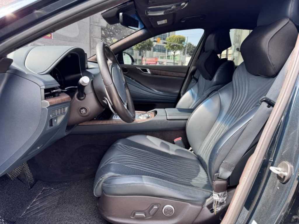 Genesis G80 — photo 04