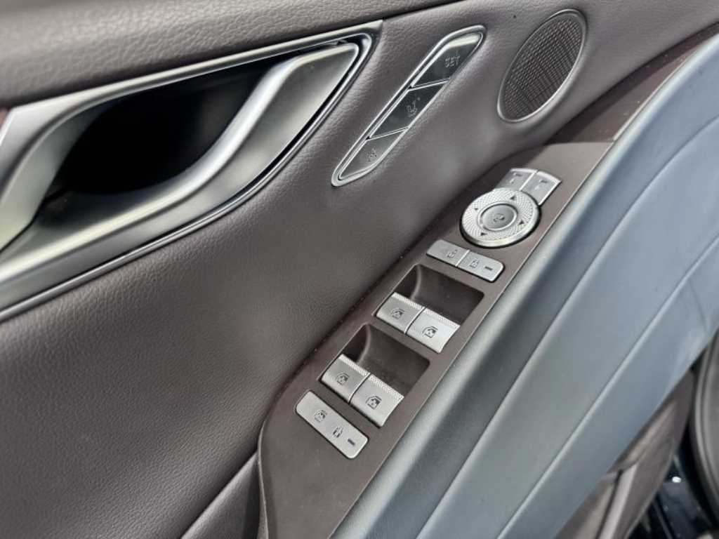 Genesis G80 — photo 06