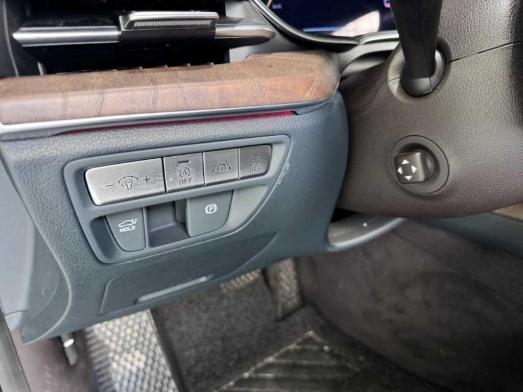 Genesis G80 — photo 07
