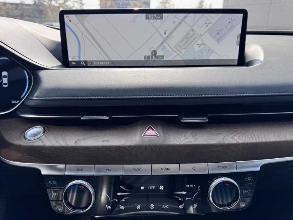 Genesis G80 — photo 13
