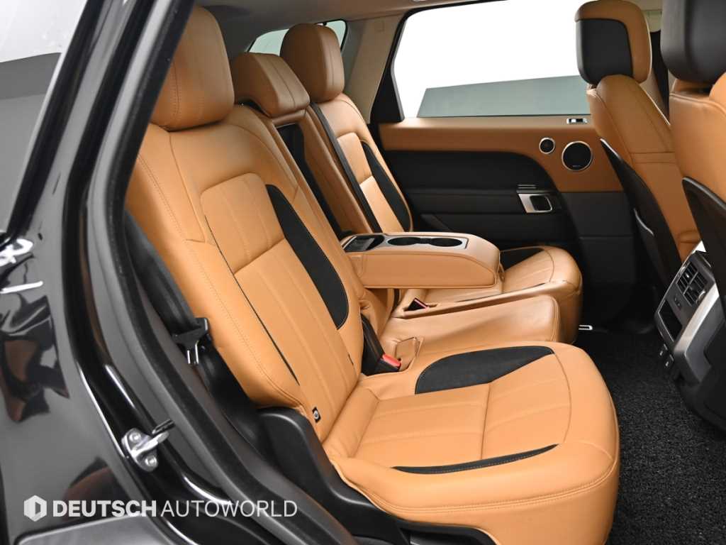 Land Rover Range Rover Sport — photo 12