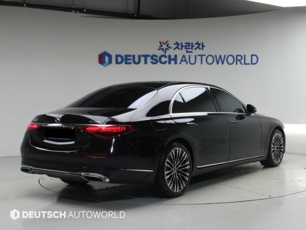 Mercedes-Benz S-Class — photo 02