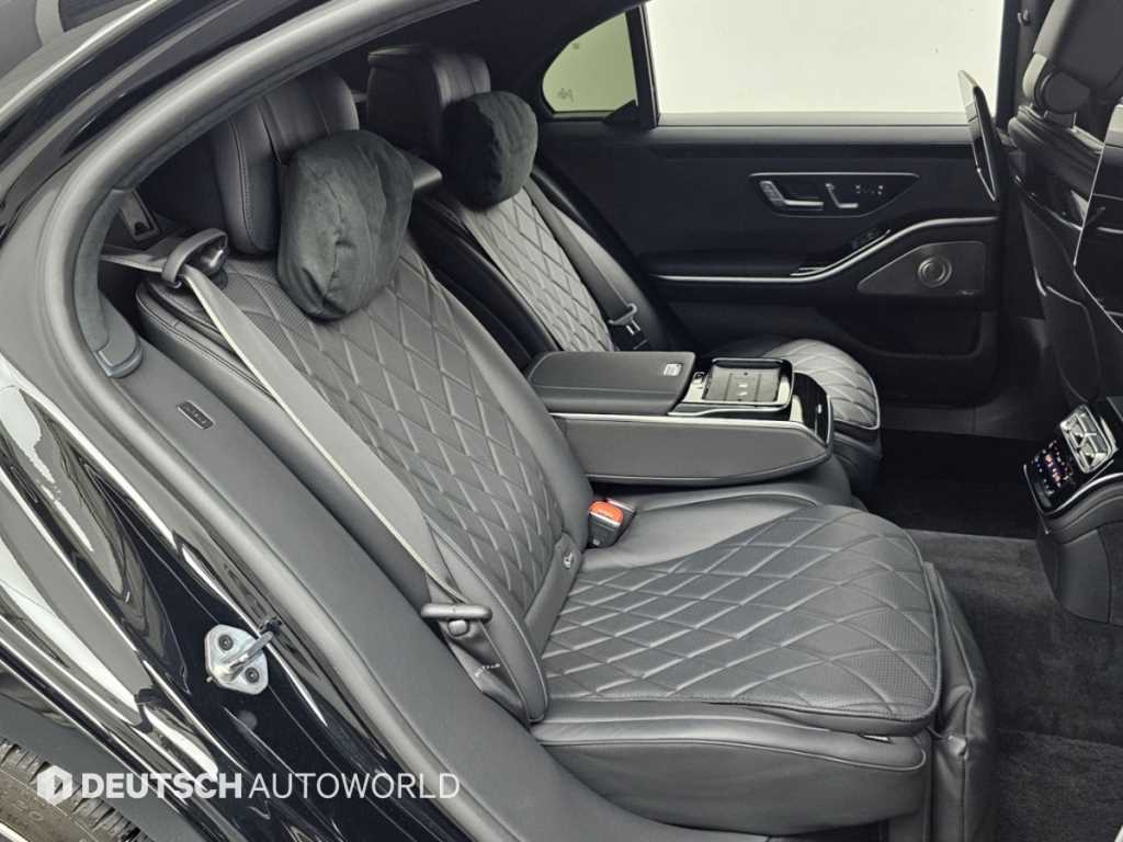 Mercedes-Benz S-Class — photo 12