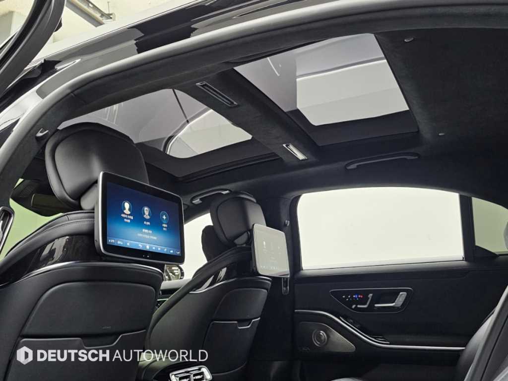 Mercedes-Benz S-Class — photo 18