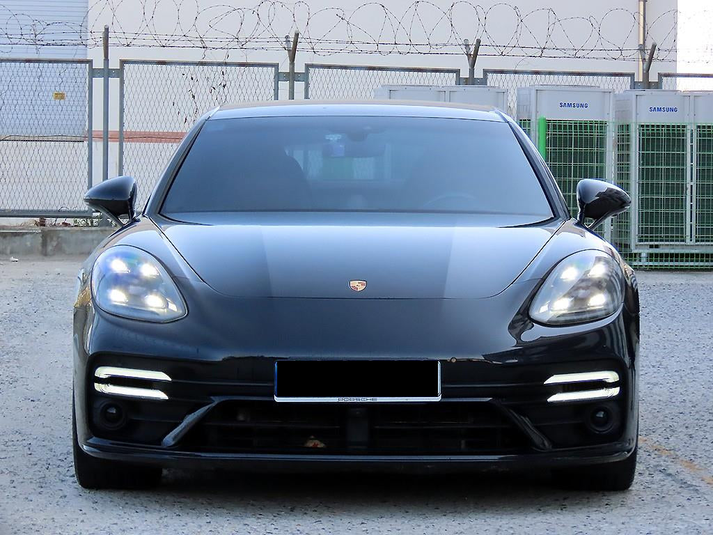 Porsche Panamera — photo 01
