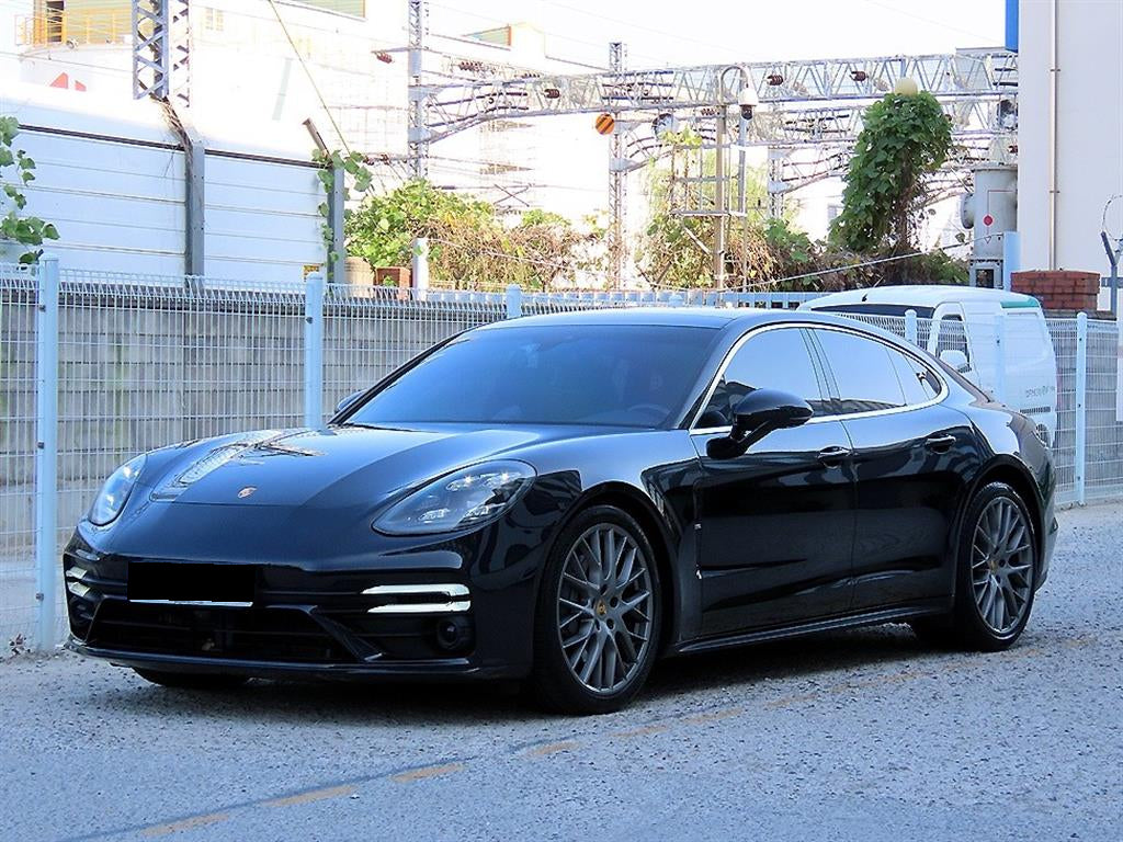 Porsche Panamera — photo 02