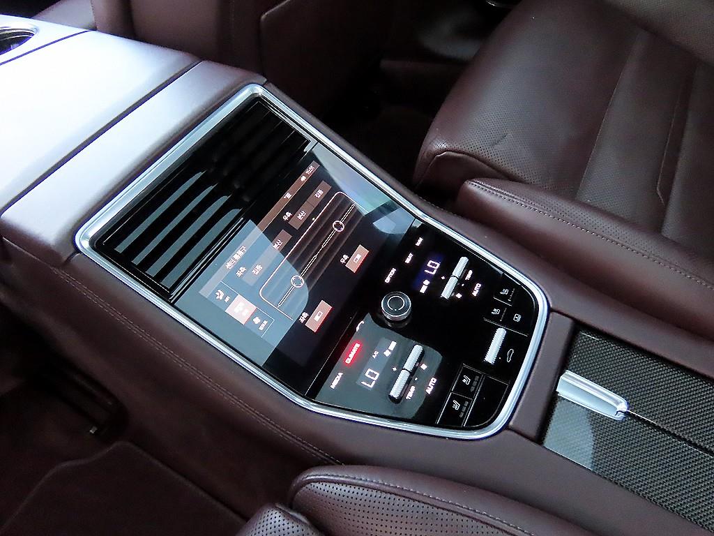 Porsche Panamera — photo 15