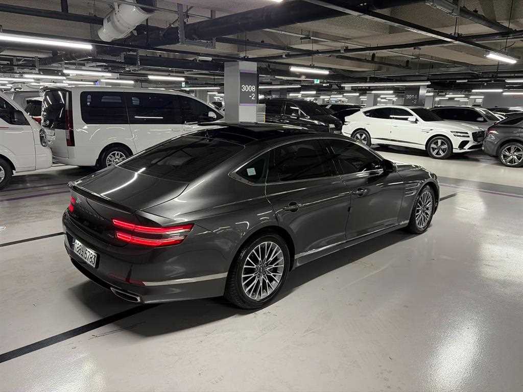 Genesis G80 — photo 04