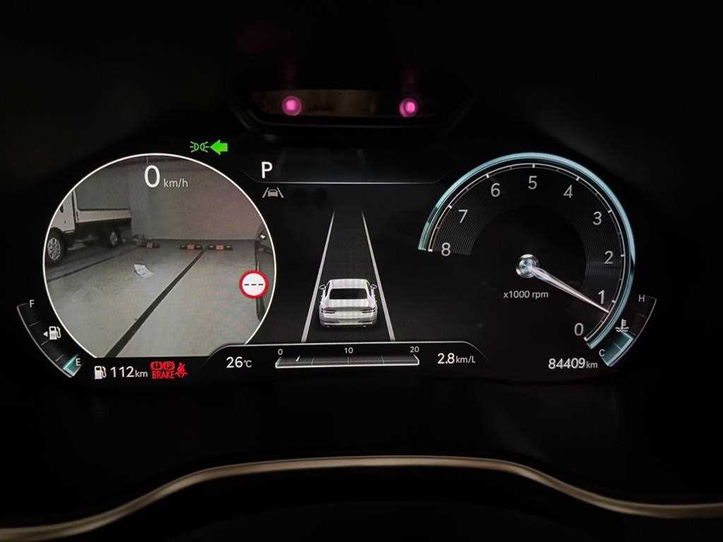 Genesis G80 — photo 08