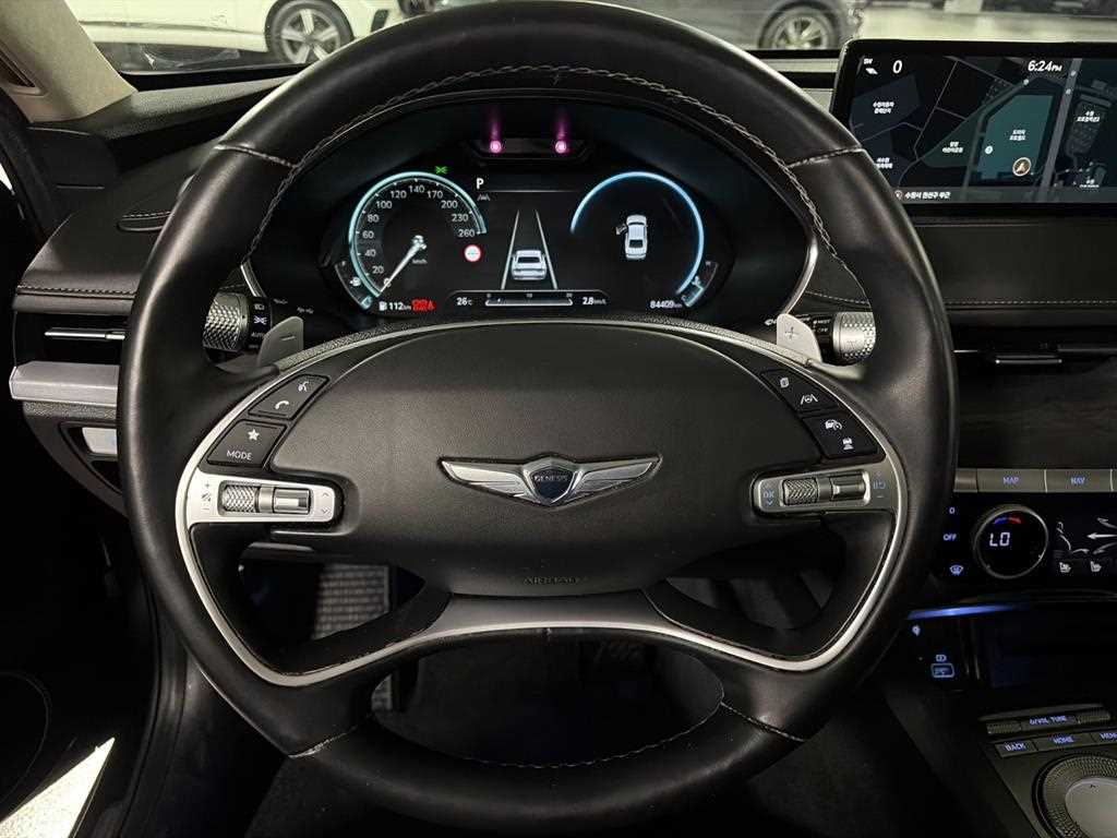 Genesis G80 — photo 09