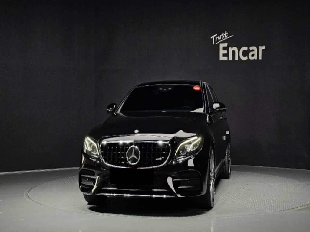 Mercedes-Benz E-Class — photo 03