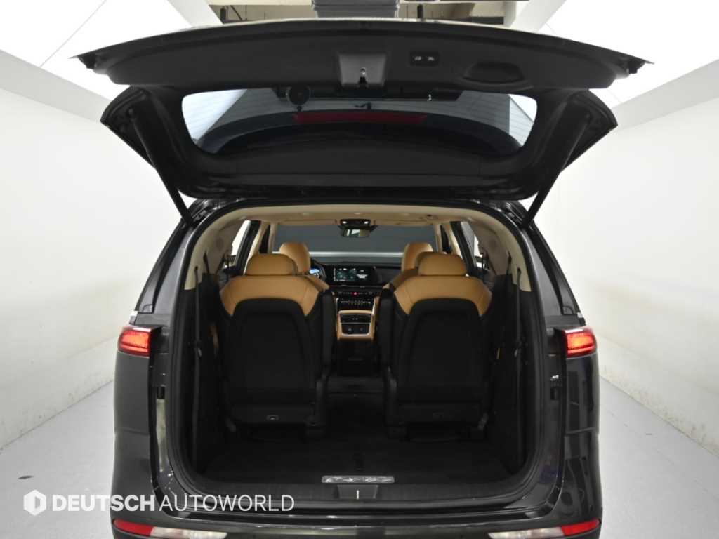Kia Carnival — photo 19