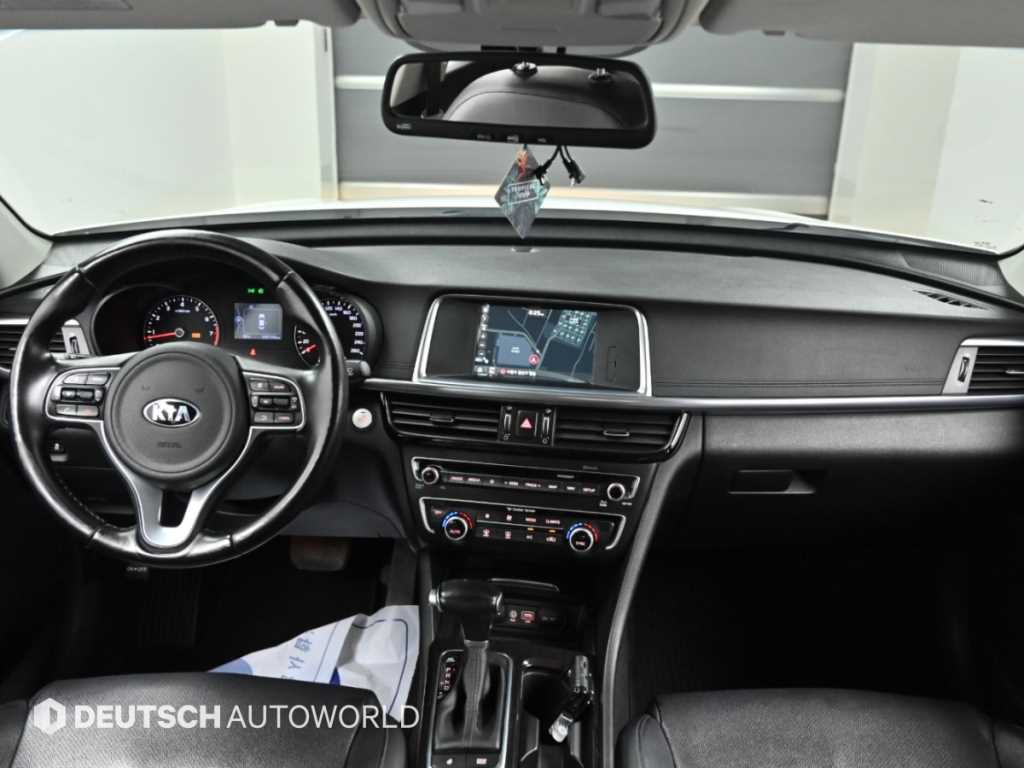 Kia K5 — photo 07