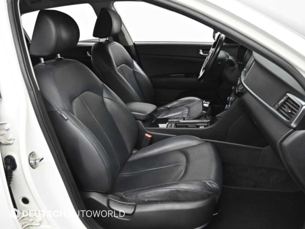 Kia K5 — photo 10