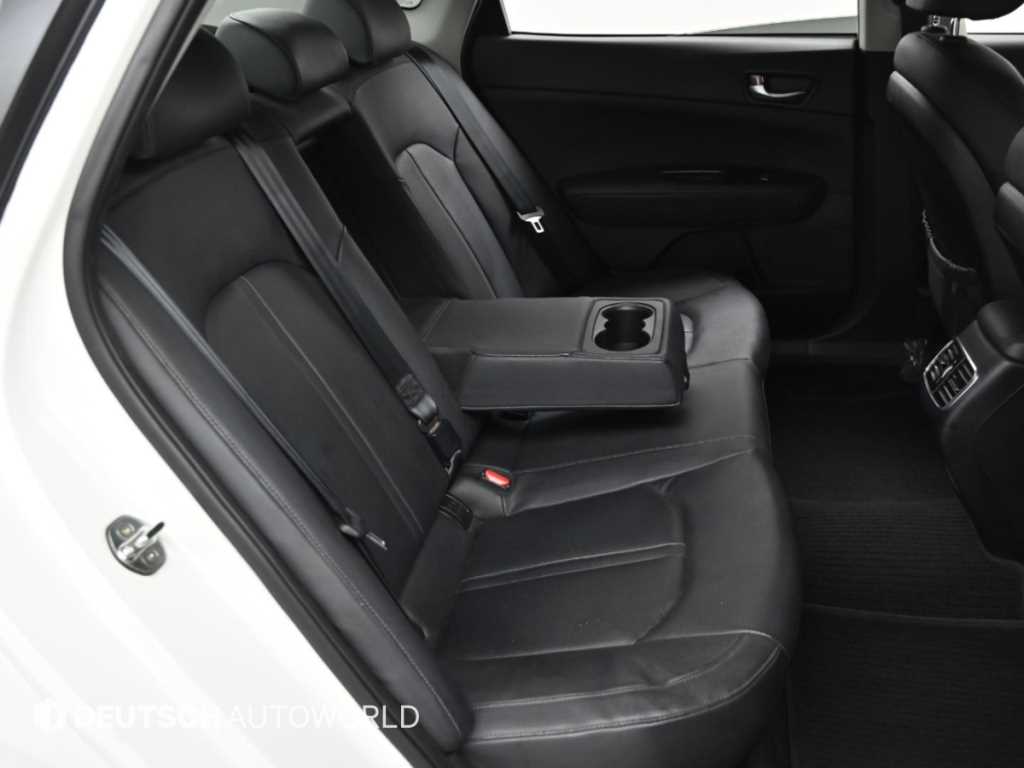 Kia K5 — photo 12