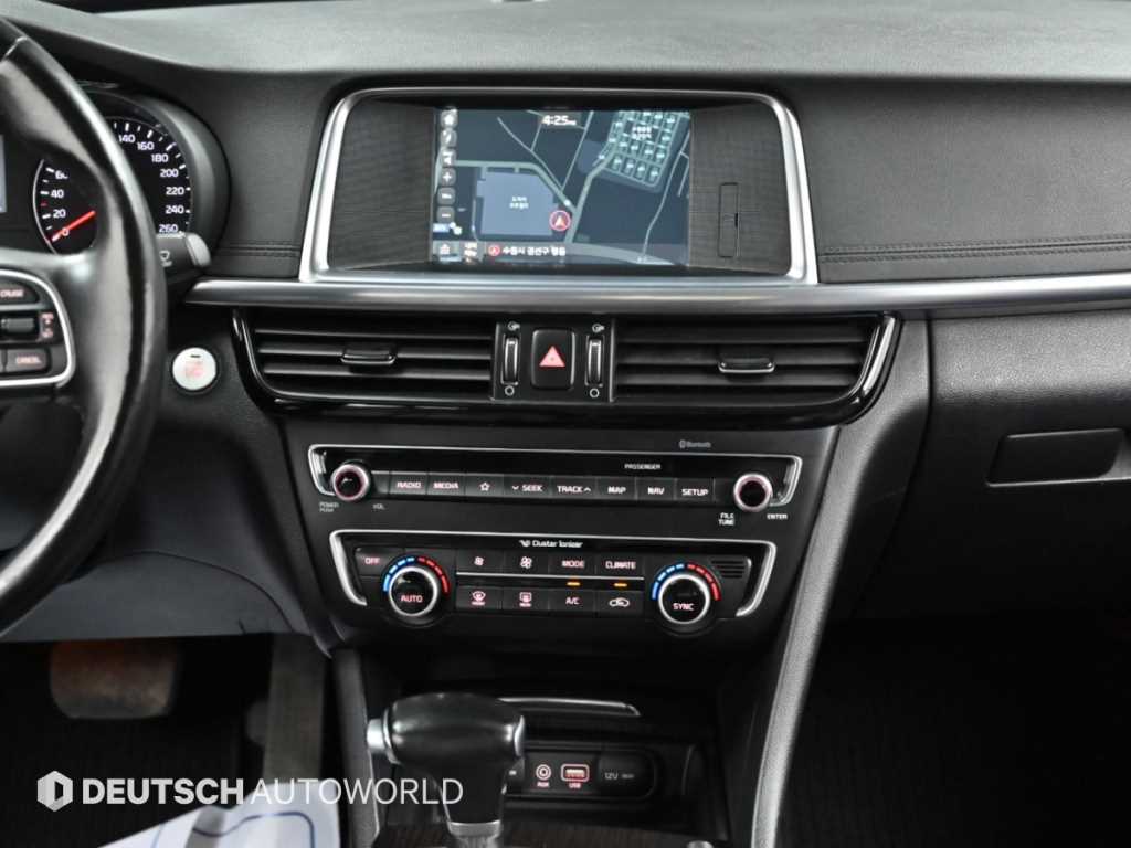 Kia K5 — photo 14