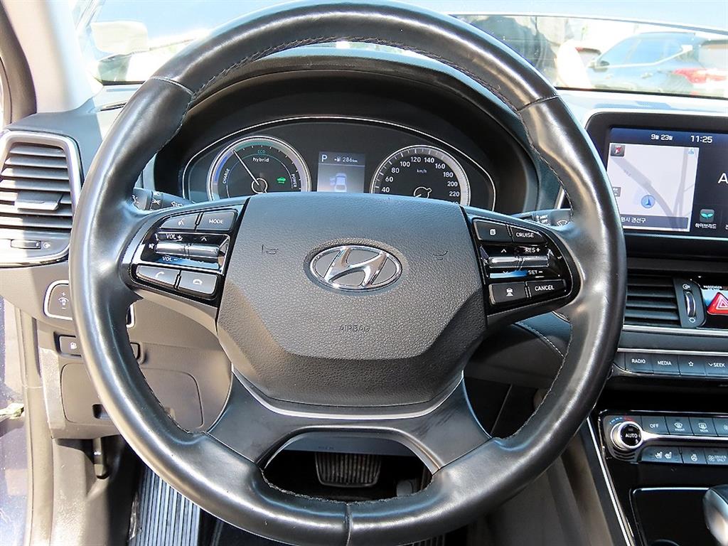 Hyundai Grandeur — photo 09