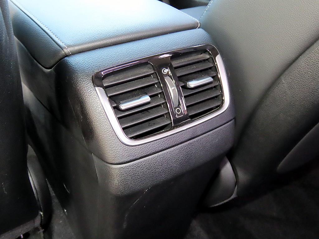 Hyundai Grandeur — photo 18