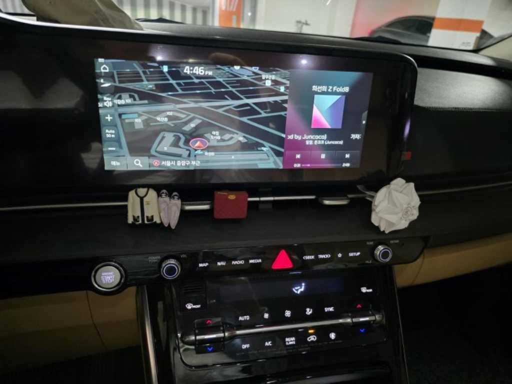 Kia Carnival — photo 04