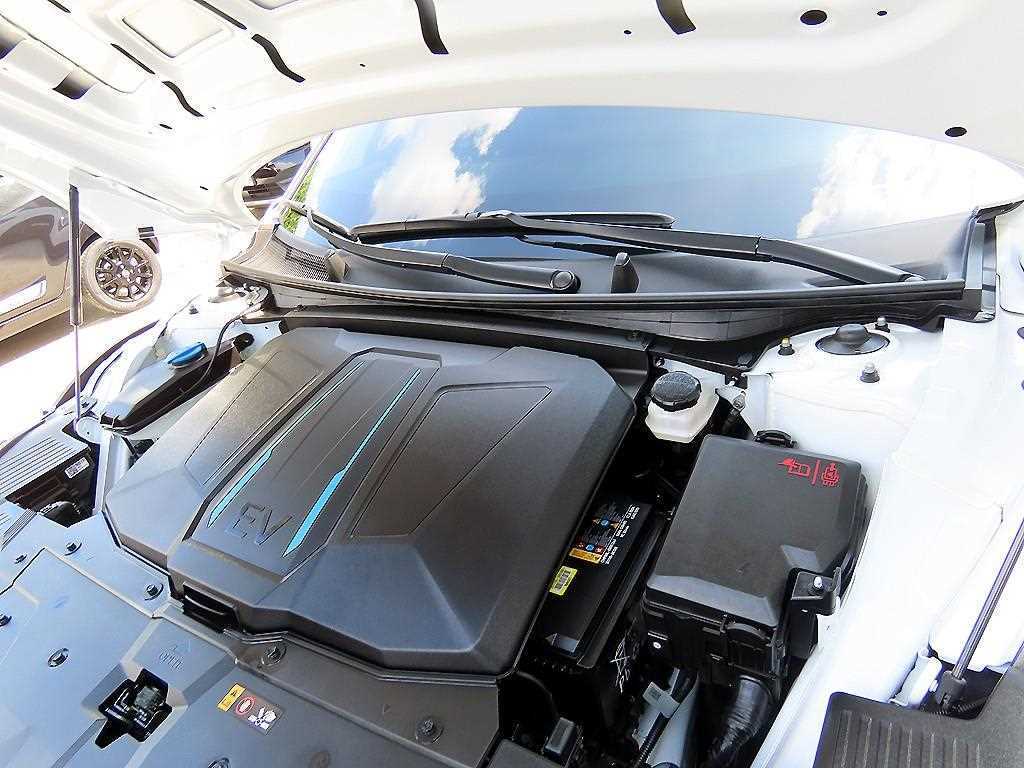 Hyundai Ioniq5 — photo 19